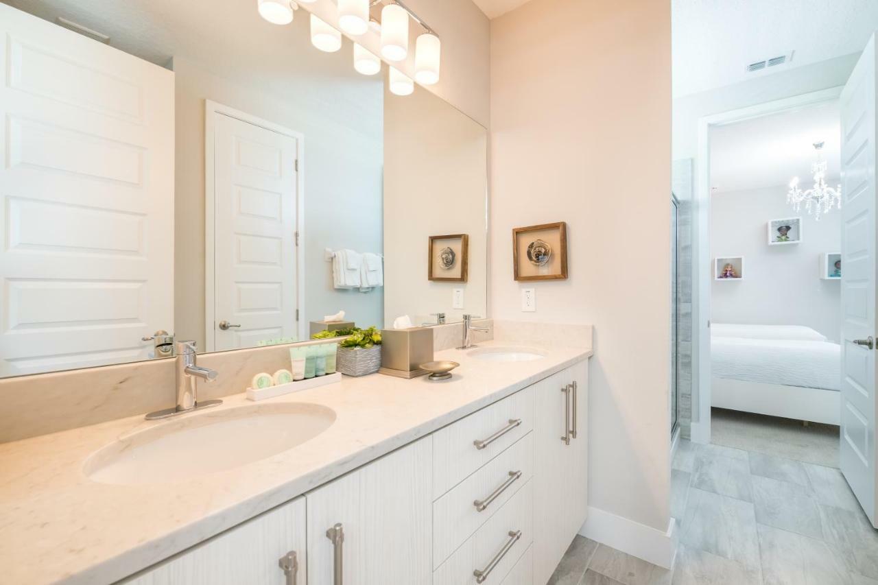 Beautiful Home Near Disney By Rentyl With Private Pool, Themed Rooms, Pool Table & Resort Amenities - 140B Orlando Exteriör bild